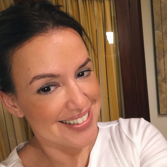 Meet your Posher, Elizabeth - Picture 1 of 1